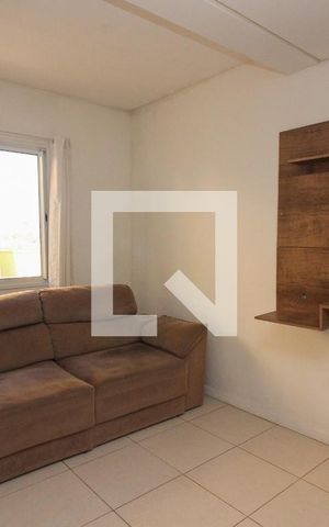 Casa de condomínio à venda com 80m², 2 quartos e 2 vagasSala