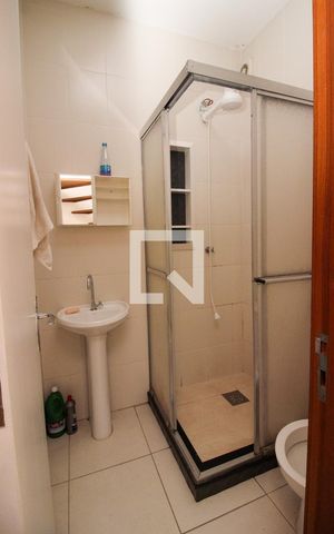 Casa de condomínio à venda com 80m², 2 quartos e 2 vagasBanheiro