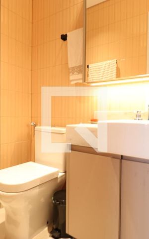 Apartamento à venda com 90m², 2 quartos e 2 vagasBanheiro da Suíte 2