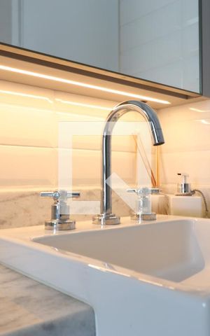 Apartamento à venda com 90m², 2 quartos e 2 vagasBanheiro da Suíte 1