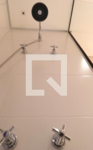 Apartamento à venda com 90m², 2 quartos e 2 vagasBanheiro da Suíte 2