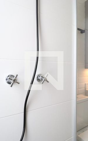 Apartamento à venda com 90m², 2 quartos e 2 vagasDetalhe do Banheiro da Suíte 1