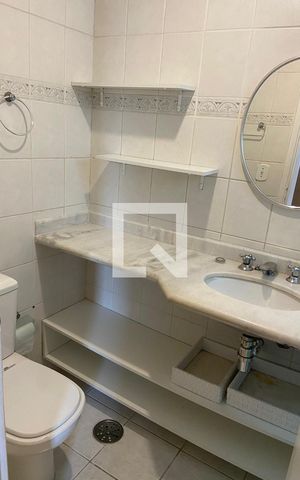 Apartamento para alugar com 55m², 2 quartos e 1 vaga Apartamento para alugar com 55m², 2 quartos e 1 vagaBanheiro