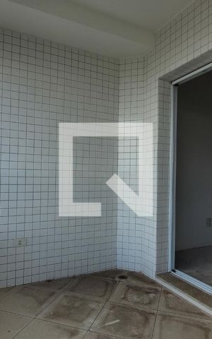 Apartamento à venda com 86m², 3 quartos e 2 vagas Apartamento à venda com 86m², 3 quartos e 2 vagasSacada
