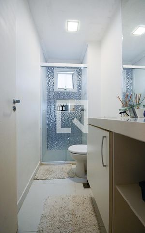 Apartamento à venda com 84m², 3 quartos e 2 vagas Apartamento à venda com 84m², 3 quartos e 2 vagasBanheiro Social