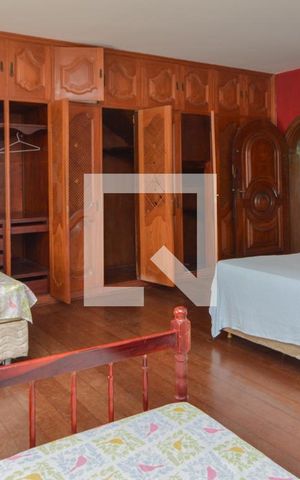 Casa à venda com 1600m², 11 quartos e 10 vagas Casa à venda com 1600m², 11 quartos e 10 vagasSuite 5