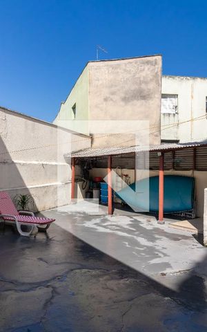 Casa à venda com 90m², 2 quartos e sem vagaQuintal