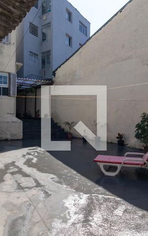 Casa à venda com 90m², 2 quartos e sem vagaQuintal
