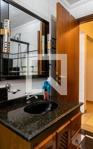 Casa à venda com 90m², 2 quartos e sem vagaBanheiro