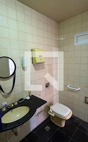 Casa à venda com 217m², 3 quartos e sem vagaBanheiro