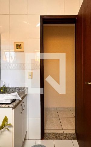 Casa à venda com 195m², 3 quartos e 7 vagas Casa à venda com 195m², 3 quartos e 7 vagasLavabo