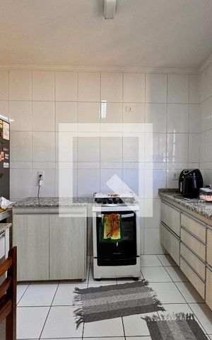 Casa à venda com 195m², 3 quartos e 7 vagas Casa à venda com 195m², 3 quartos e 7 vagasCozinha
