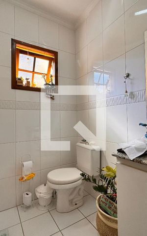 Casa à venda com 195m², 3 quartos e 7 vagas Casa à venda com 195m², 3 quartos e 7 vagasLavabo
