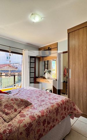 Casa à venda com 195m², 3 quartos e 7 vagas Casa à venda com 195m², 3 quartos e 7 vagasSuite 1