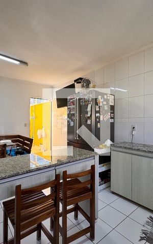 Casa à venda com 195m², 3 quartos e 7 vagas Casa à venda com 195m², 3 quartos e 7 vagasCozinha