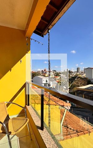 Casa à venda com 195m², 3 quartos e 7 vagas Casa à venda com 195m², 3 quartos e 7 vagasSacada