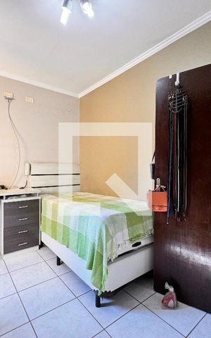 Casa à venda com 195m², 3 quartos e 7 vagas Casa à venda com 195m², 3 quartos e 7 vagasSuite 2