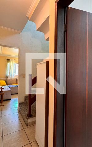 Casa à venda com 195m², 3 quartos e 7 vagas Casa à venda com 195m², 3 quartos e 7 vagasCorredor