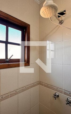 Casa à venda com 195m², 3 quartos e 7 vagas Casa à venda com 195m², 3 quartos e 7 vagasBanheiro da Suíte 3