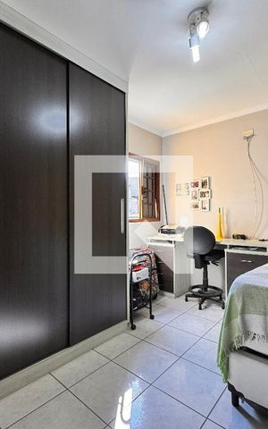 Casa à venda com 195m², 3 quartos e 7 vagas Casa à venda com 195m², 3 quartos e 7 vagasSuite 2