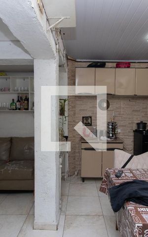 Casa à venda com 150m², 4 quartos e sem vaga Casa à venda com 150m², 4 quartos e sem vagaSala/Cozinha