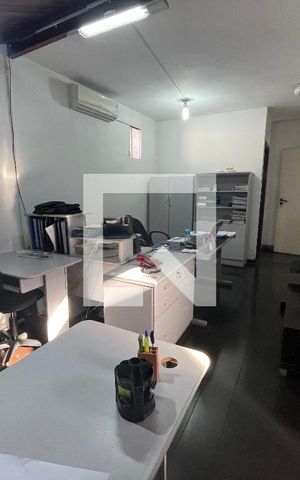 Casa à venda com 295m², 4 quartos e 4 vagas Casa à venda com 295m², 4 quartos e 4 vagasquarto 6