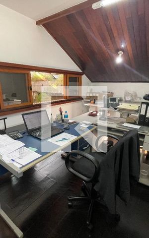 Casa à venda com 295m², 4 quartos e 4 vagas Casa à venda com 295m², 4 quartos e 4 vagasquarto 6