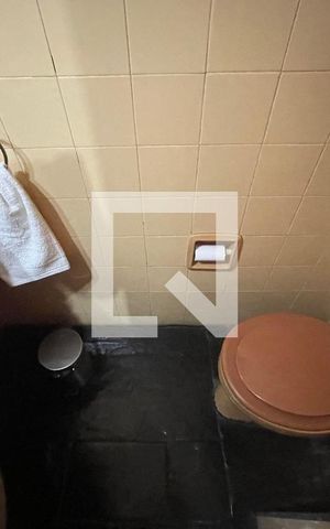Casa à venda com 295m², 4 quartos e 4 vagas Casa à venda com 295m², 4 quartos e 4 vagasBanheiro 6