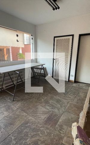 Casa à venda com 295m², 4 quartos e 4 vagas Casa à venda com 295m², 4 quartos e 4 vagassala 2