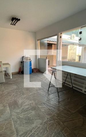 Casa à venda com 295m², 4 quartos e 4 vagas Casa à venda com 295m², 4 quartos e 4 vagassala 2
