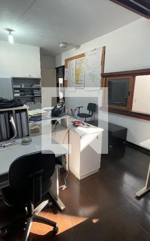 Casa à venda com 295m², 4 quartos e 4 vagas Casa à venda com 295m², 4 quartos e 4 vagasquarto 6