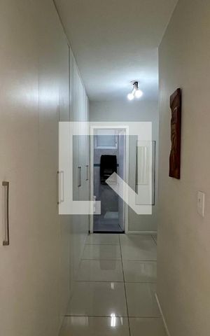 Apartamento à venda com 73m², 2 quartos e 1 vaga Apartamento à venda com 73m², 2 quartos e 1 vagaCorredor