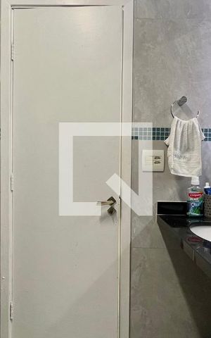 Apartamento à venda com 73m², 2 quartos e 1 vaga Apartamento à venda com 73m², 2 quartos e 1 vagaBanheiro