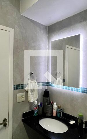 Apartamento à venda com 73m², 2 quartos e 1 vaga Apartamento à venda com 73m², 2 quartos e 1 vagaBanheiro