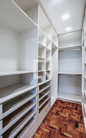 Apartamento à venda com 121m², 4 quartos e 1 vaga