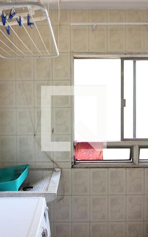 Apartamento para alugar com 74m², 2 quartos e 1 vagaÁrea de Serviço