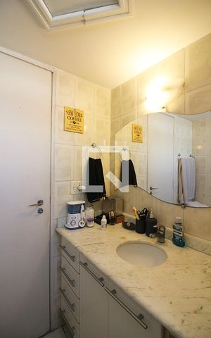 Apartamento para alugar com 74m², 2 quartos e 1 vagaBanheiro Social