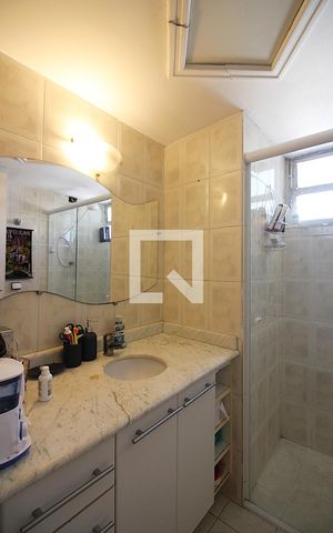 Apartamento para alugar com 74m², 2 quartos e 1 vagaBanheiro Social