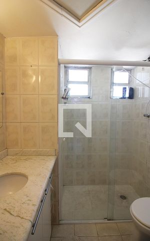 Apartamento para alugar com 74m², 2 quartos e 1 vagaBanheiro Social