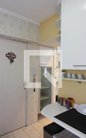 Apartamento para alugar com 74m², 2 quartos e 1 vagaCozinha 
