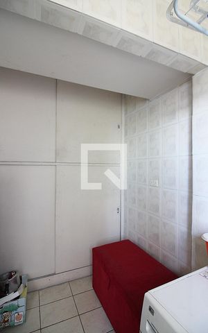 Apartamento para alugar com 74m², 2 quartos e 1 vagaÁrea de Serviço