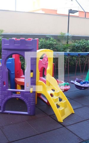 Apartamento à venda com 124m², 2 quartos e 3 vagasÁrea comum - Playground