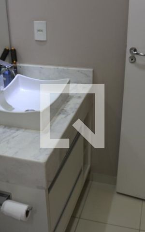 Apartamento à venda com 124m², 2 quartos e 3 vagasBanheiro da Suíte 1