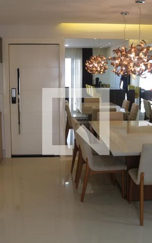 Apartamento à venda com 124m², 2 quartos e 3 vagasSala