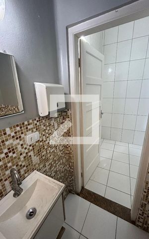 Casa à venda com 290m², 7 quartos e 8 vagas Casa à venda com 290m², 7 quartos e 8 vagasBanheiro 1