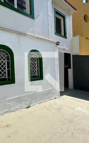 Casa à venda com 290m², 7 quartos e 8 vagas Casa à venda com 290m², 7 quartos e 8 vagasGaragem