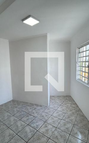 Casa à venda com 290m², 7 quartos e 8 vagas Casa à venda com 290m², 7 quartos e 8 vagasQuarto 5