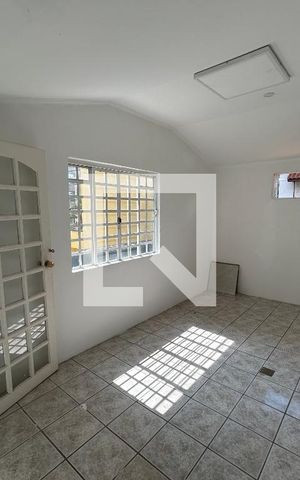 Casa à venda com 290m², 7 quartos e 8 vagas Casa à venda com 290m², 7 quartos e 8 vagasQuarto 4