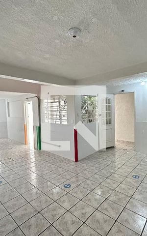 Casa à venda com 290m², 7 quartos e 8 vagas Casa à venda com 290m², 7 quartos e 8 vagasQuarto 7