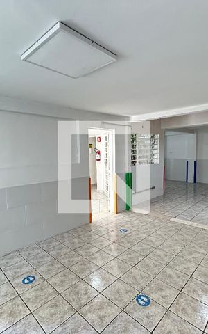 Casa à venda com 290m², 7 quartos e 8 vagas Casa à venda com 290m², 7 quartos e 8 vagasQuarto 7